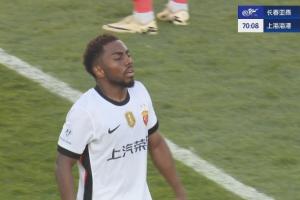 世俱杯参赛资格-个人能力！蒯纪闻助攻，加布里埃尔内切世界波破门，海港2-0领先