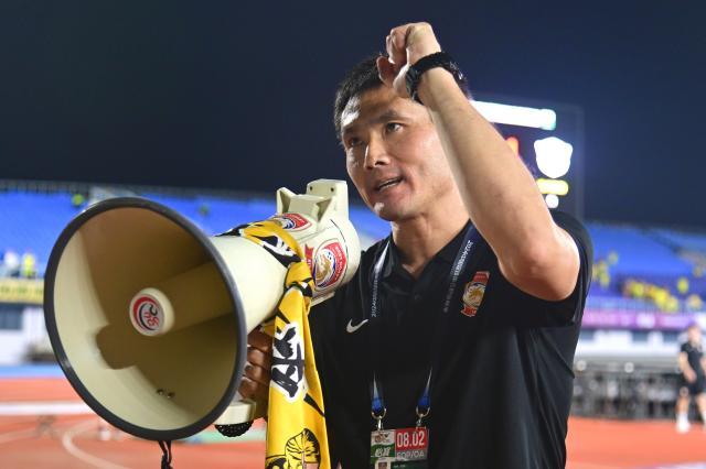 世俱杯参赛资格-邵佳一首秀无缘开门红 保级之路与李霄鹏难兄难弟